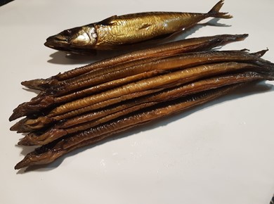 1 kilo vers gerookte paling + gratis warm gerookte makreel