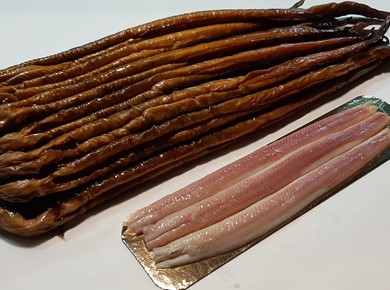 1 kilo vers gerookte paling + 100 gram palingfilet 